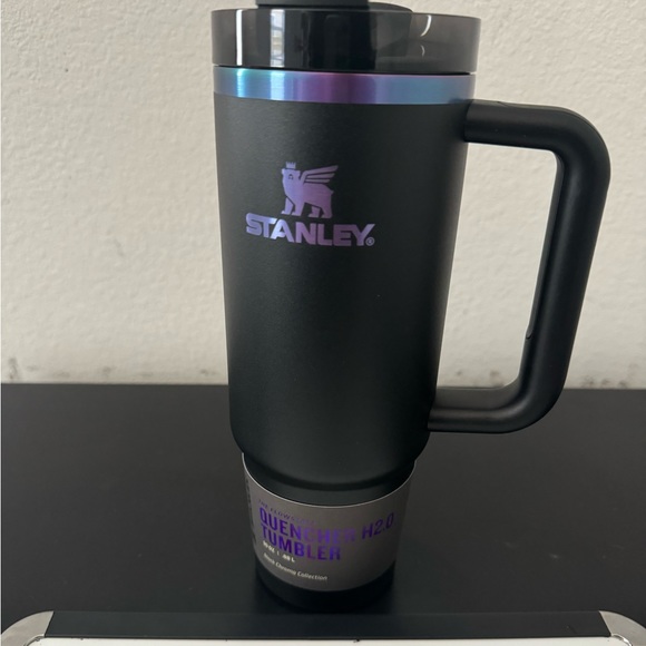 30oz Stanley limited edition chroma